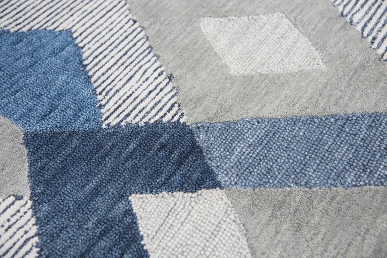 Idyllic Collection - Contemporary Ivory & White 5' X 8'