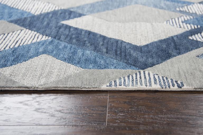 Idyllic Collection - Contemporary Ivory & White 5' X 8'