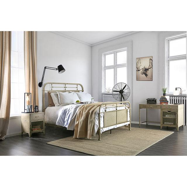 Haldus | California King Bed | Spindle Accents on H/B & F/B